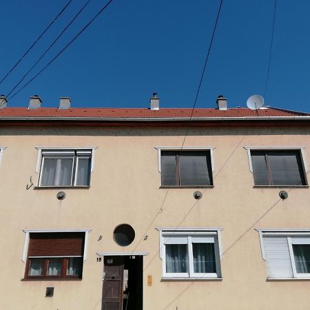 Szatmari Apartman Miskolc Esterno foto
